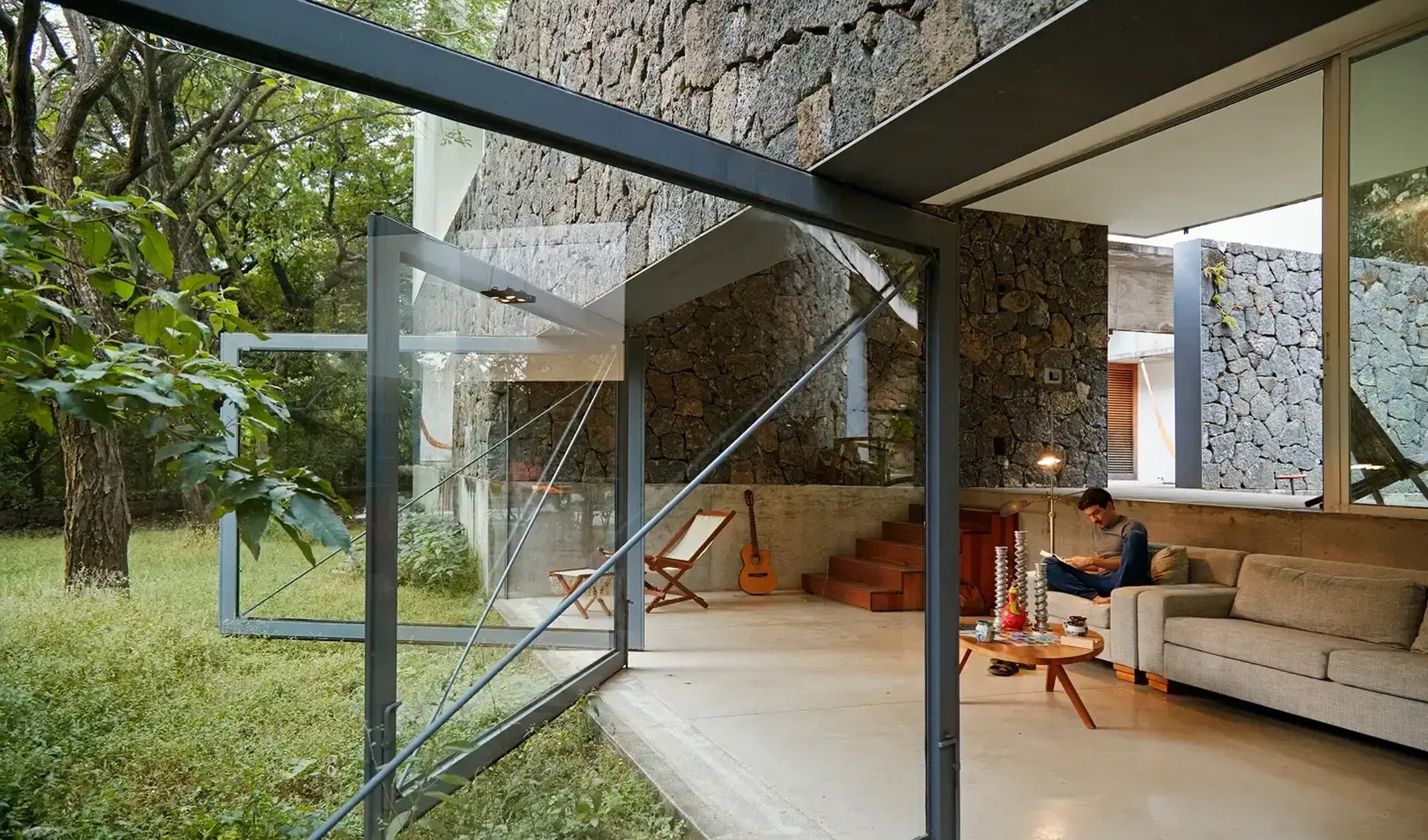 airbnb_2100x1400